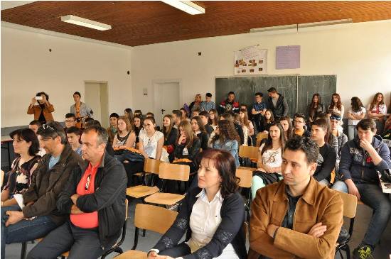 Склучување на партнерска соработка во склоп на проектот МИО меѓу училиштата „Нико Нестор” Струга и „Добри Даскалов” Кавадарци