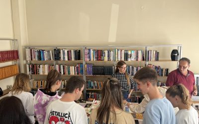 Ученици од СОУ Гимназија „Добри Даскалов“ во посета на Саем на книга